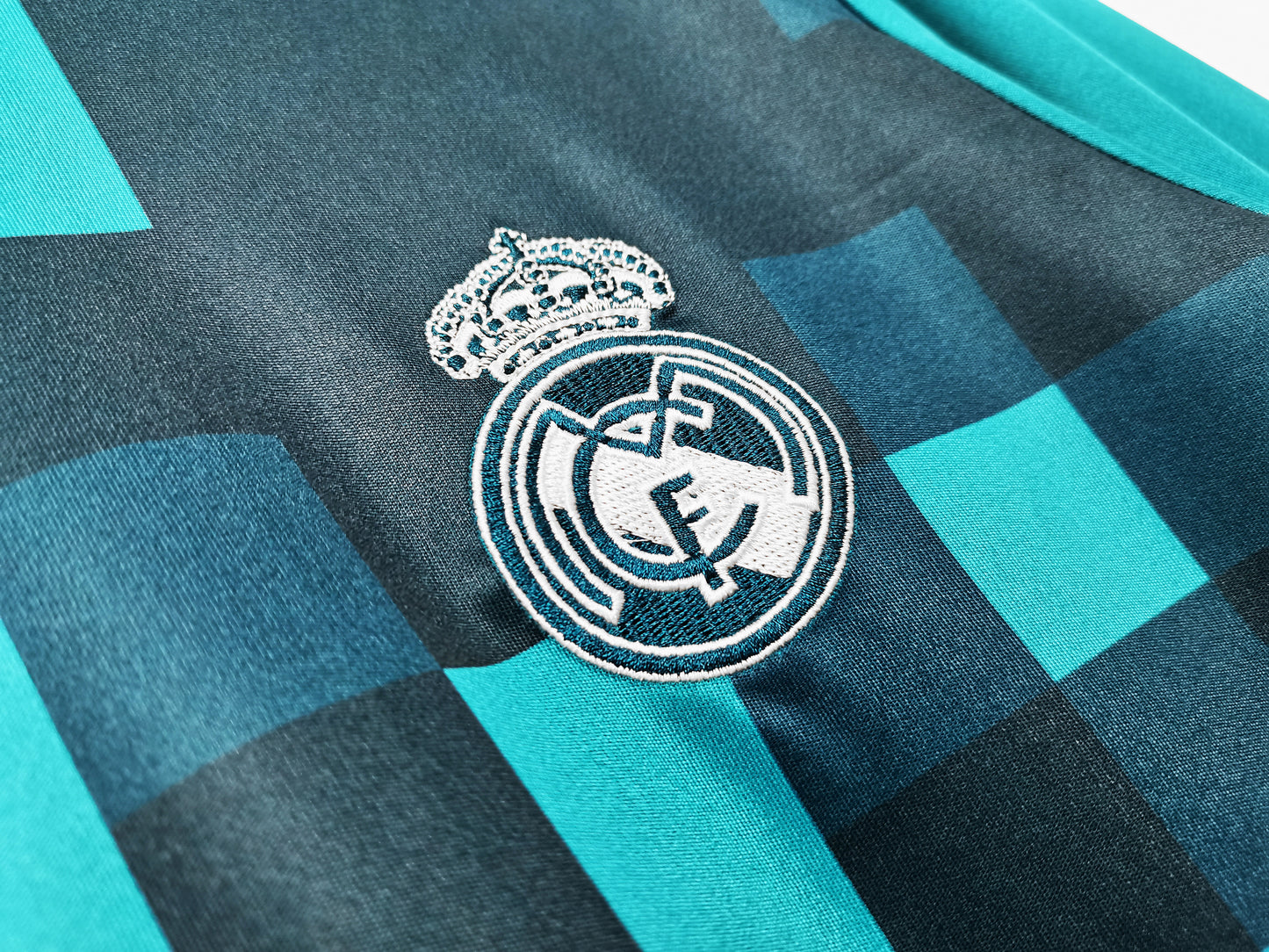 17/18 Real Madrid second away jersey