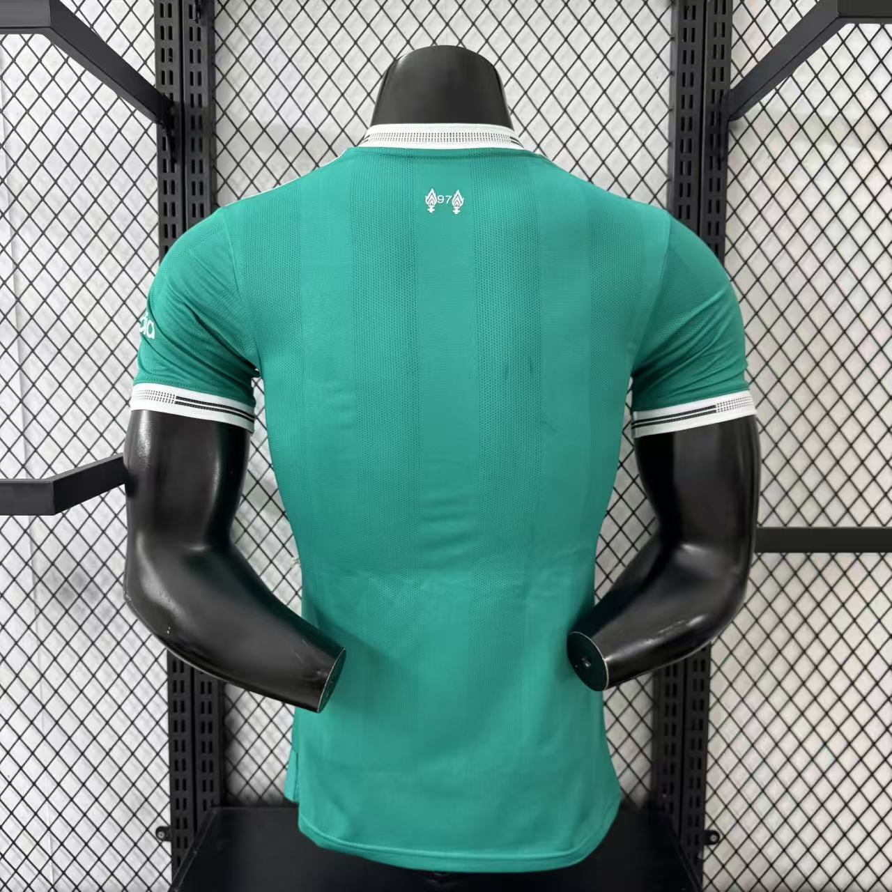 25/26 Liverpool's second away jersey