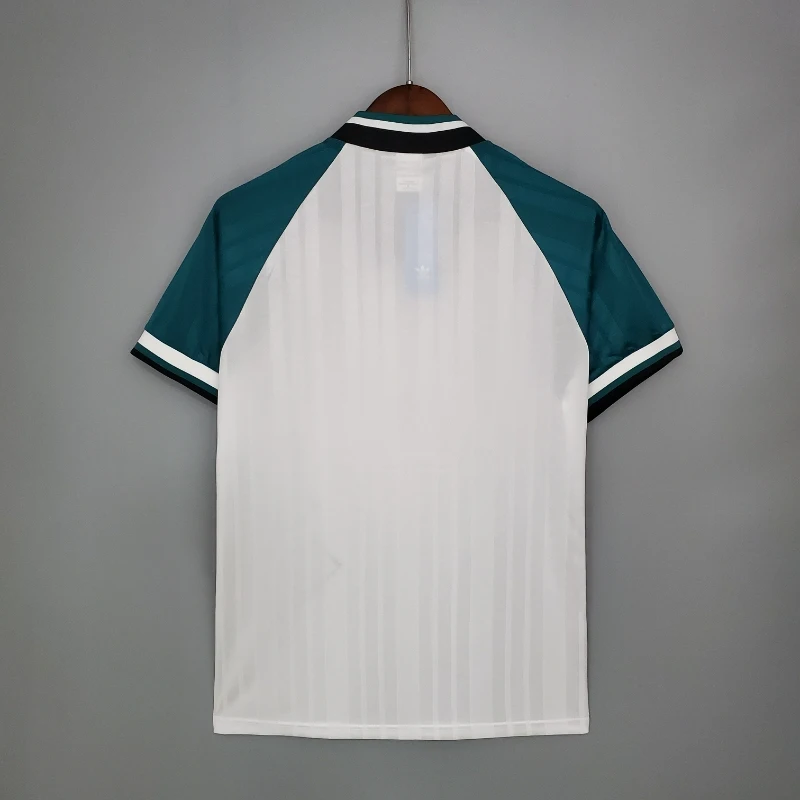 93/95  Liverpool  Away  Jersey