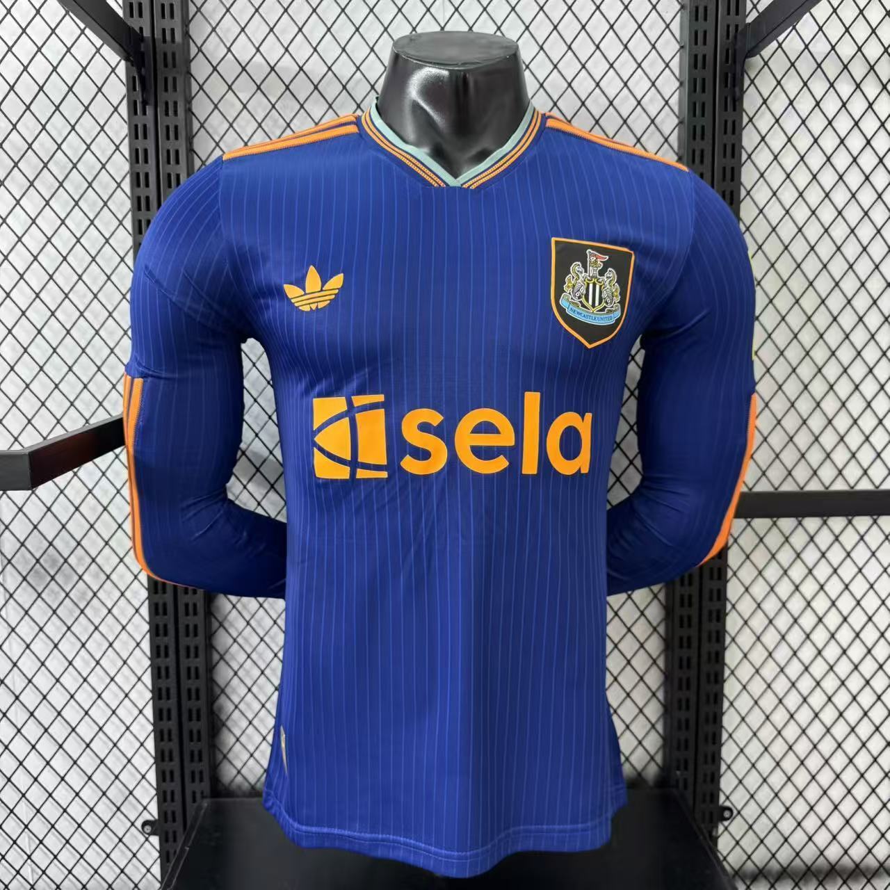 25/26 Newcastle second away long sleeved jersey